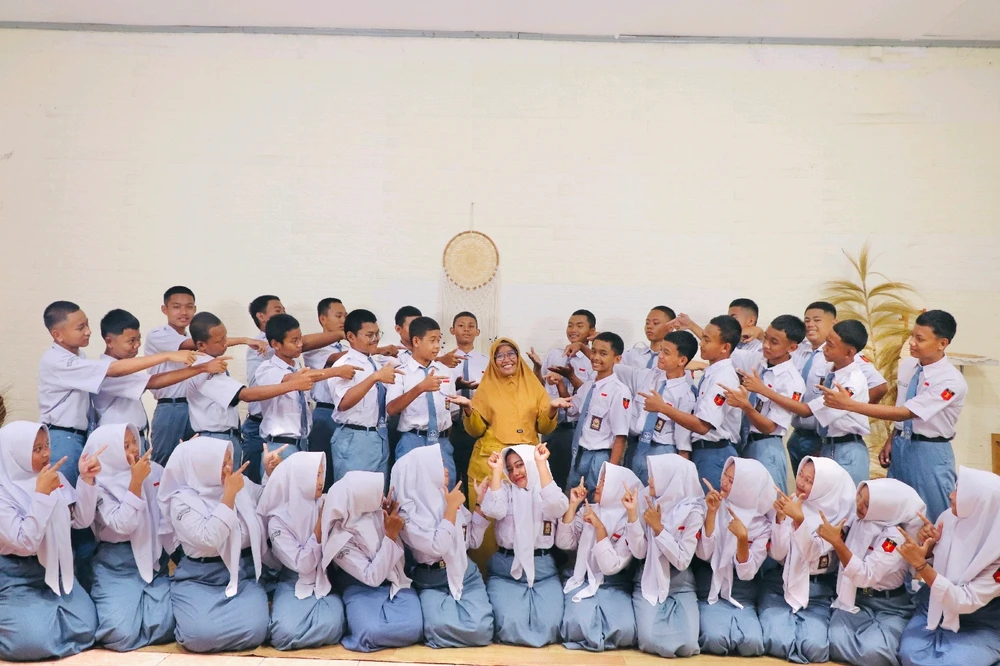 GIF diunggah oleh Ina