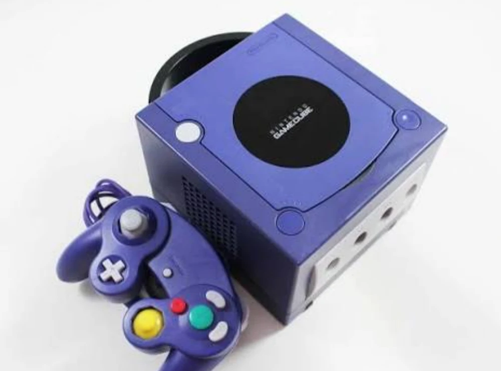 GIF uploaded by Cheshire