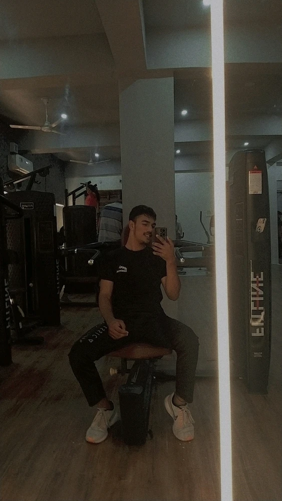 GIF gi-upload ni Kanishk