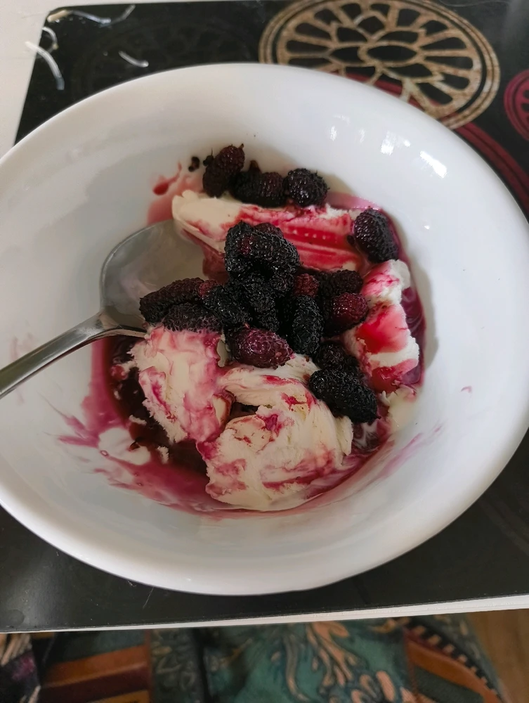 GIF uploaded by Trilby