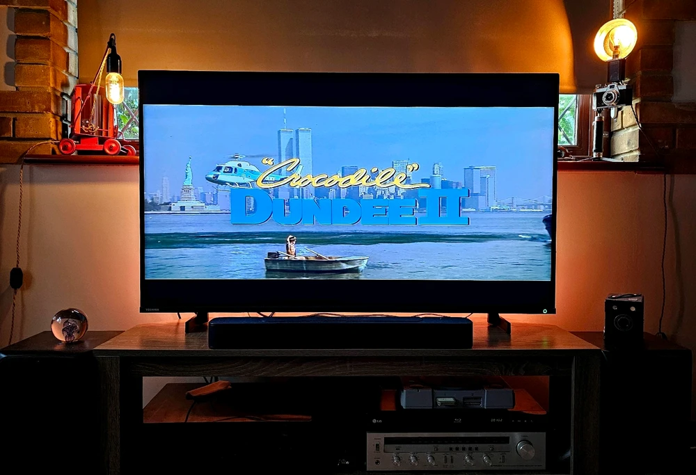 Saturdays early evening 80s throwback