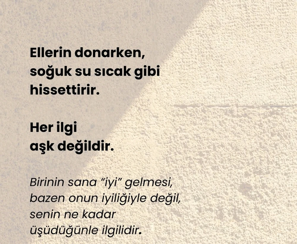 Saturnunkizi_ tarafından yüklenen GIF