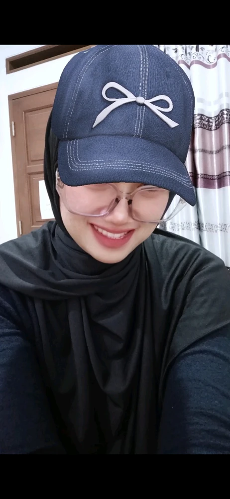 GIF na in-upload ni Una