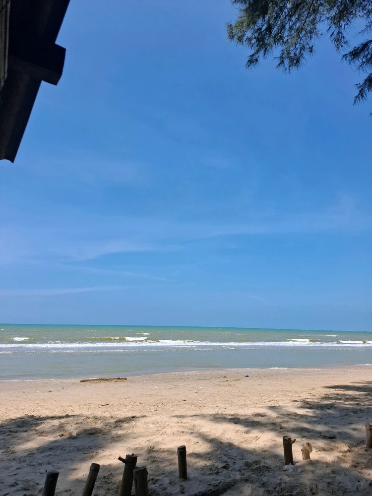 GIF diunggah oleh Nadia