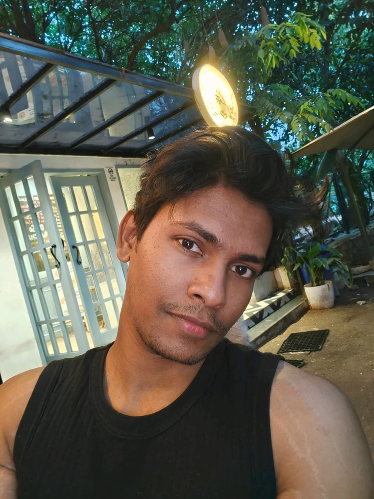 Gi-upload ni Avinash ang hulagway