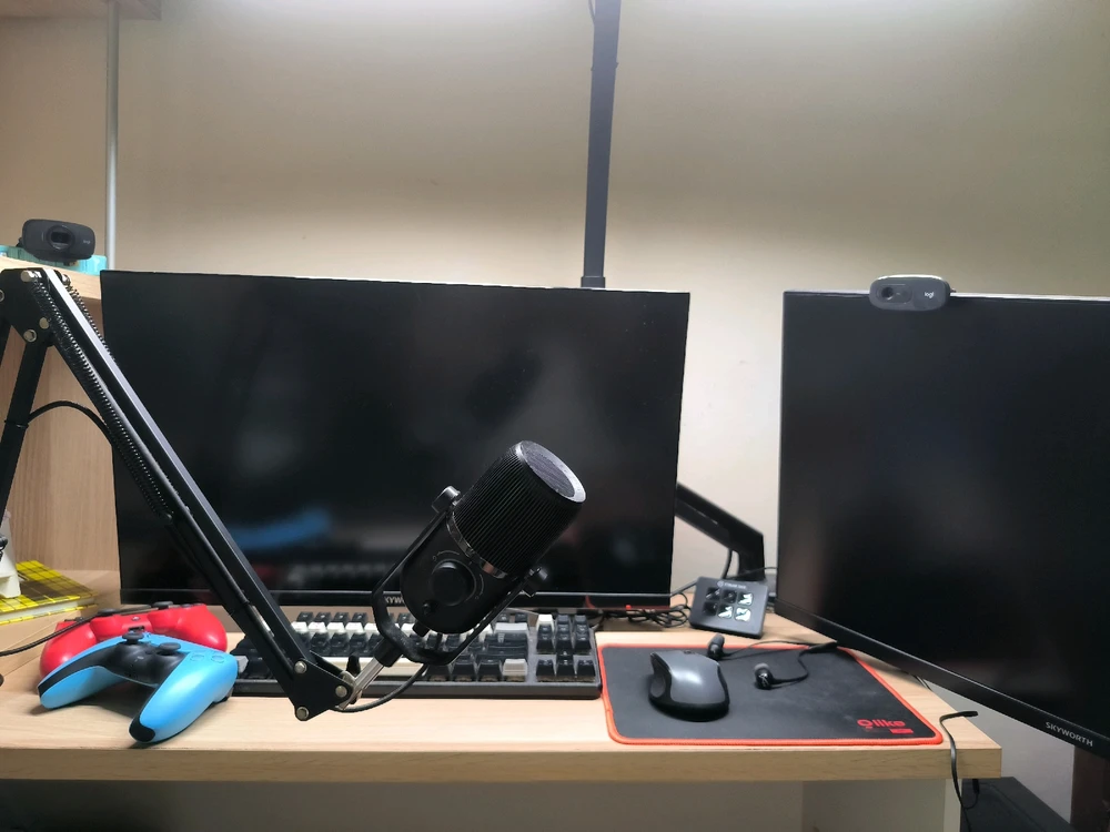 GIF diunggah oleh Joshua