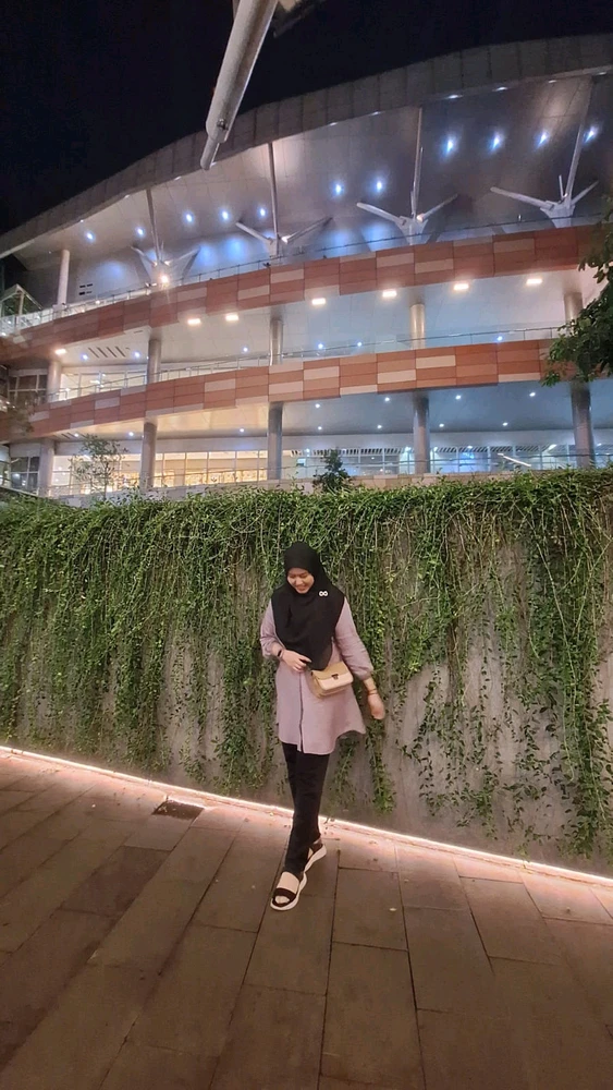 GIF diunggah oleh Chici Annisa