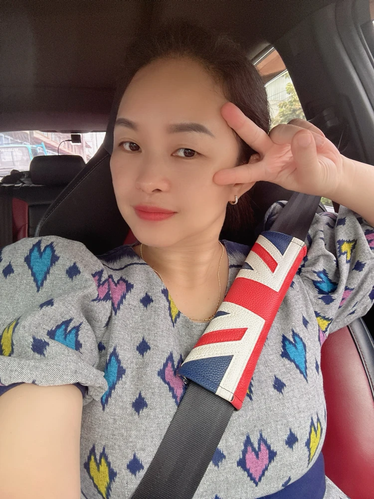 GIF tso los ntawm Kukkik