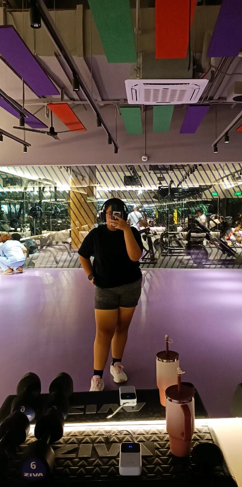 Gi-upload ni Nekkkaa ang hulagway