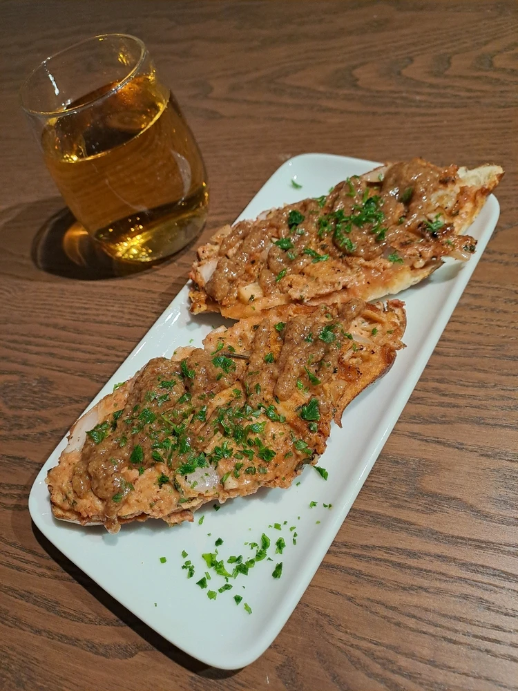 Einmal gefüllte Laugenstangen zum mitnehmen