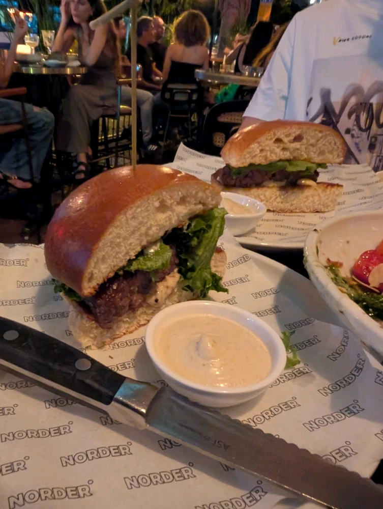 GIF uploaded by Aviv