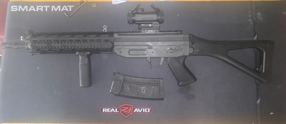 Awaiting Hogue grip and different charging handle from Switzerland. Will be getting rs cheek weld and possibly a buffer tube 