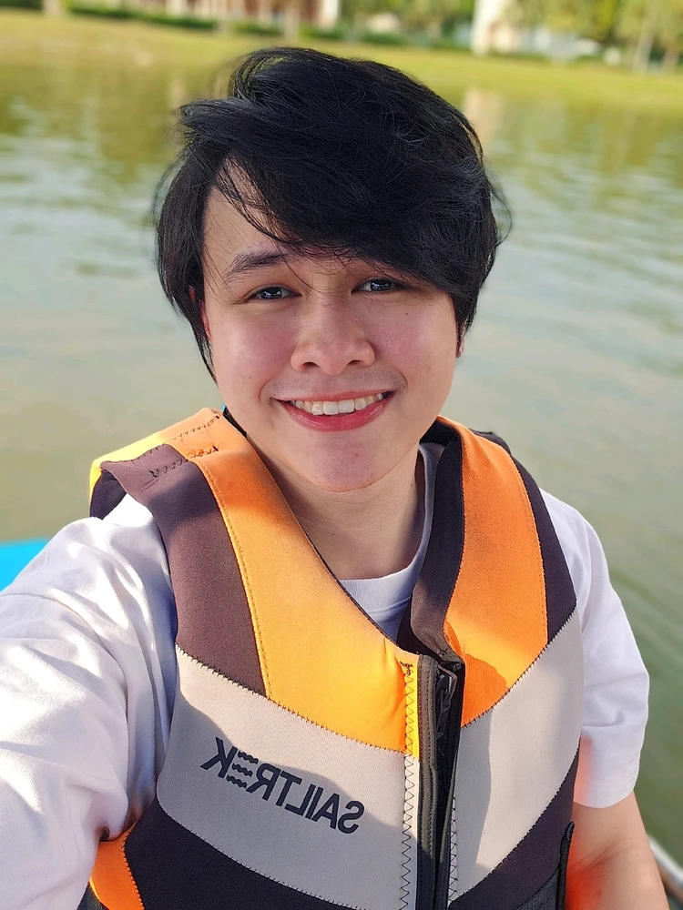 GIF uploaded by elvis