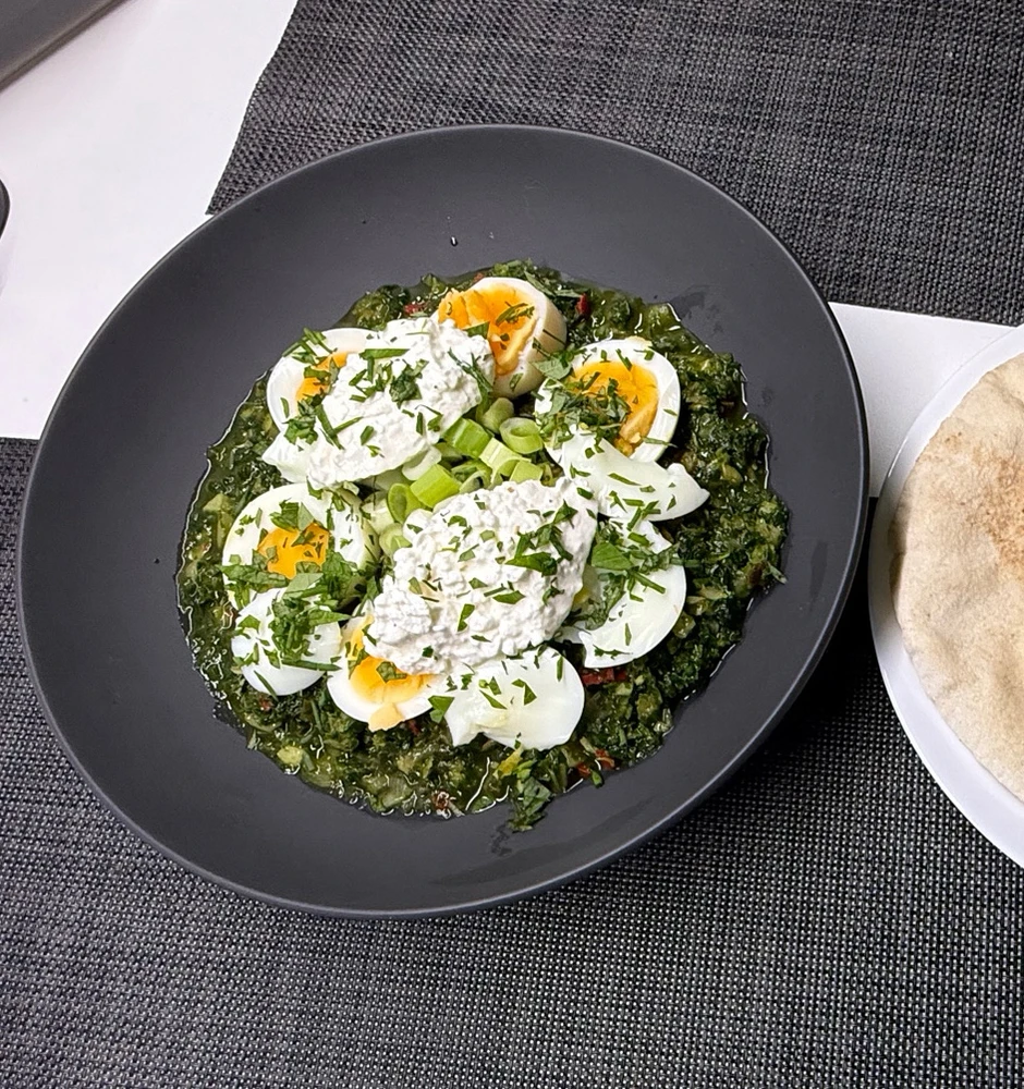 Gomen Wat – Geschmorter Grünkohl mit äthiopischer Gewürzbutter