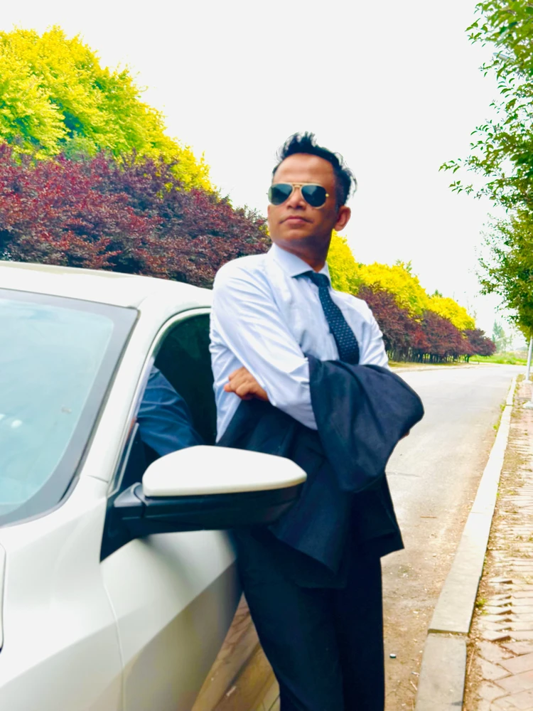 GIF tso los ntawm M.Hasan