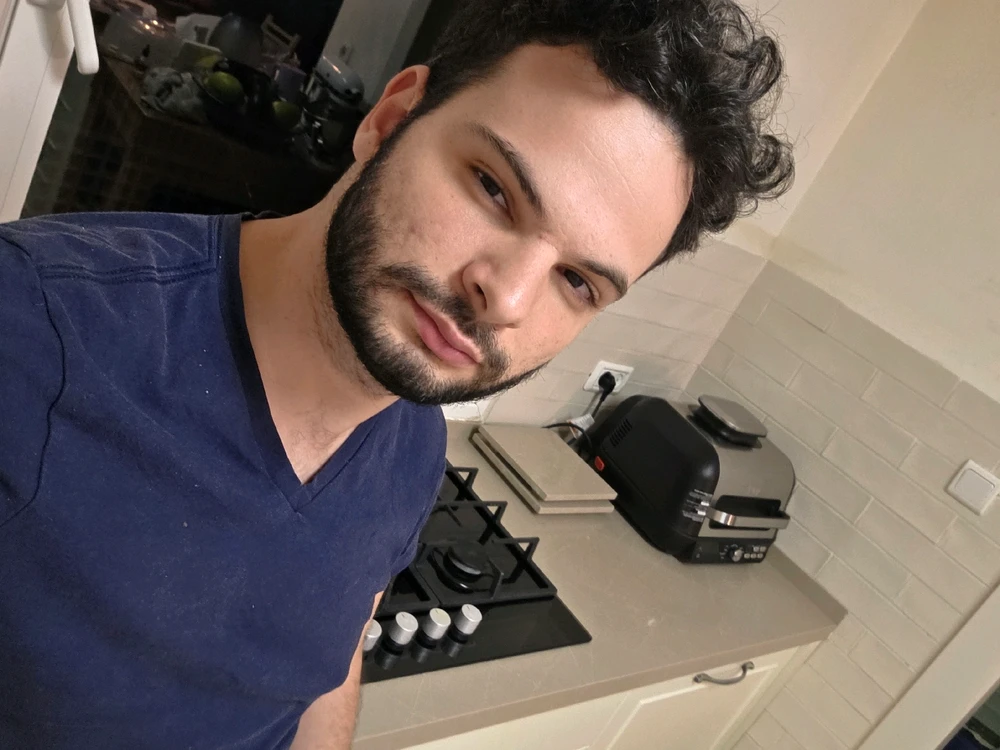 GIF הועלה על ידי שקד