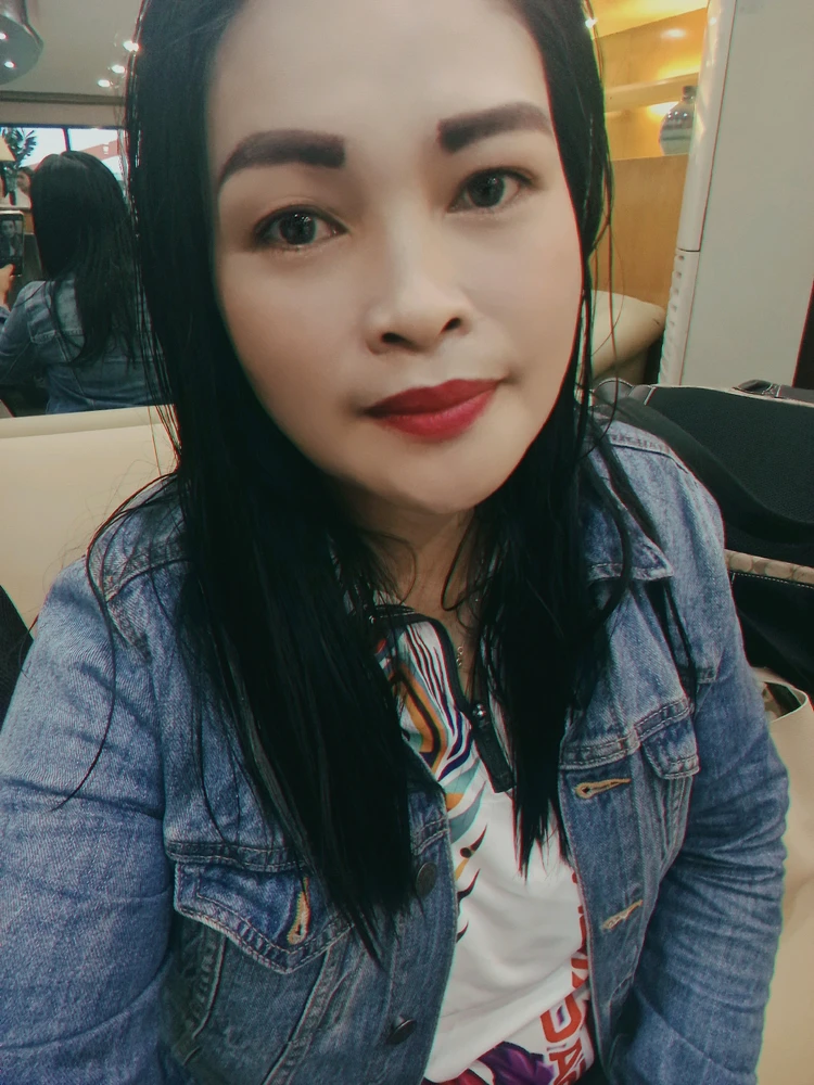 GIF uploaded by Mylyn