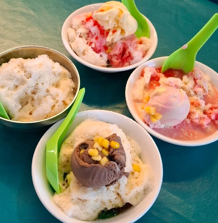 Different kinds of cendol