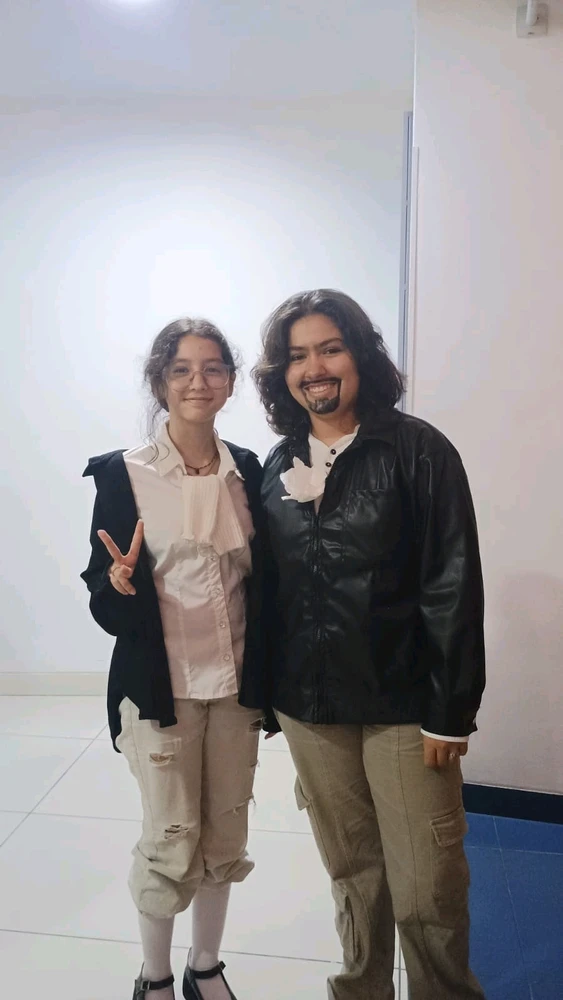 Hamilton in theaters? Here? In Colombia?