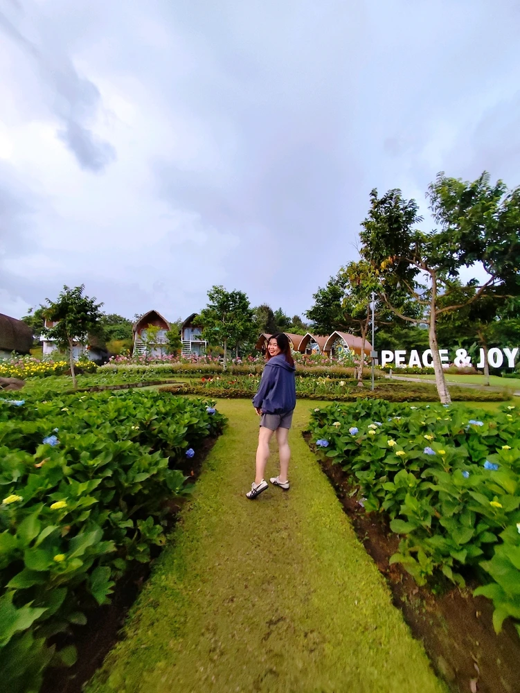 GIF uploaded by Erika