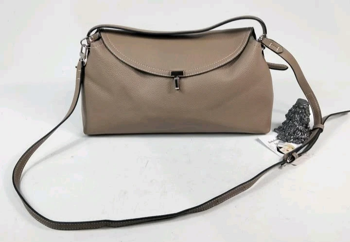 GIF uploaded by Dian Hahaha