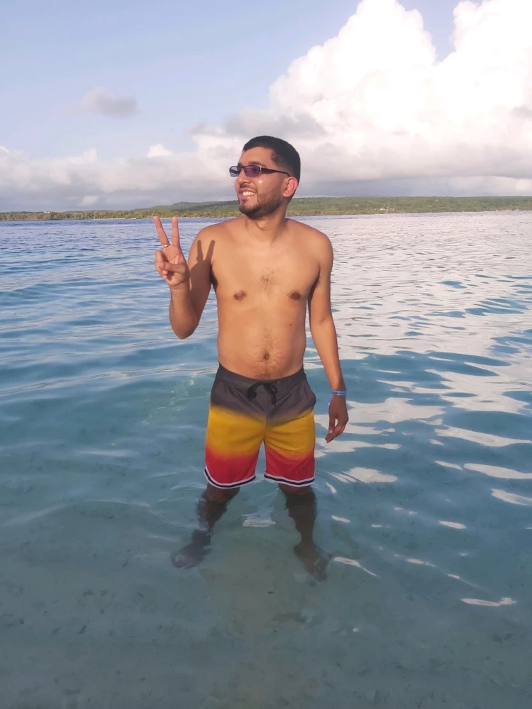 GIF na in-upload ni Juan