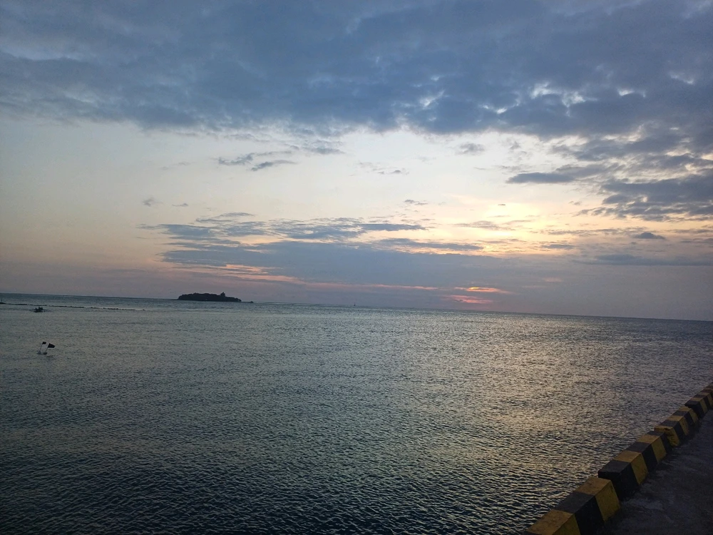 GIF diunggah oleh Ayu