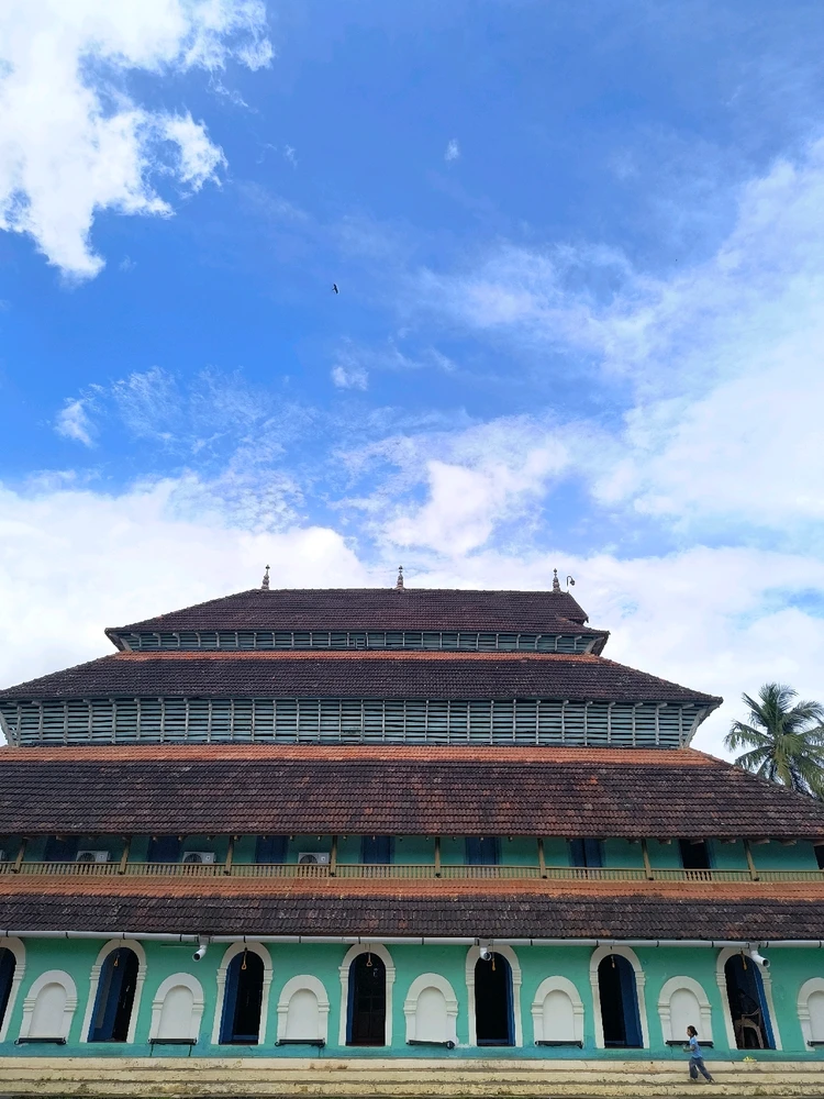 GIF na in-upload ni Hareesh