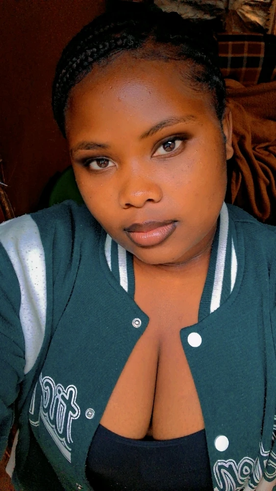 GIF uploaded by Charlotte