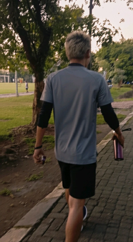 GIF uploaded by Hartanta