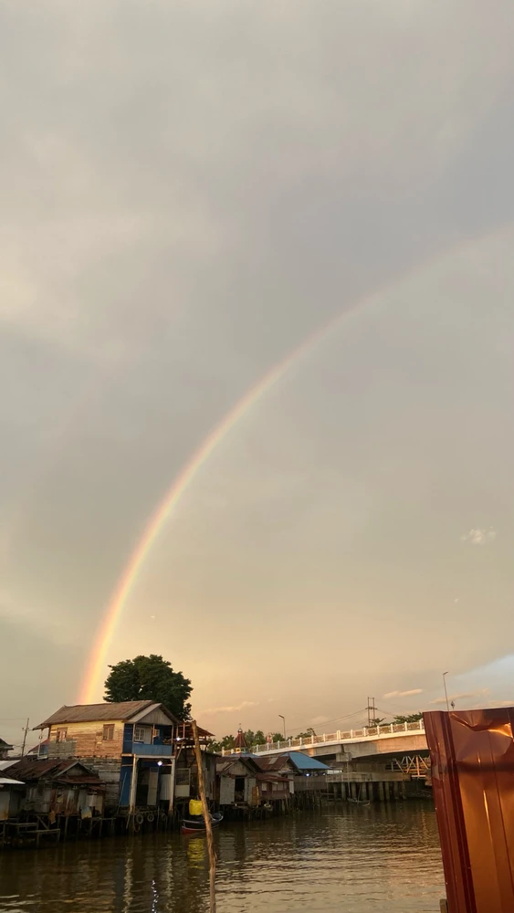 GIF diunggah oleh Putri