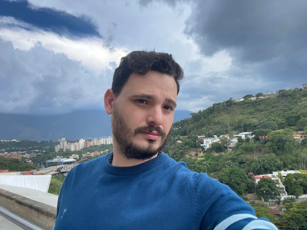 GIF uploaded by Oswaldo