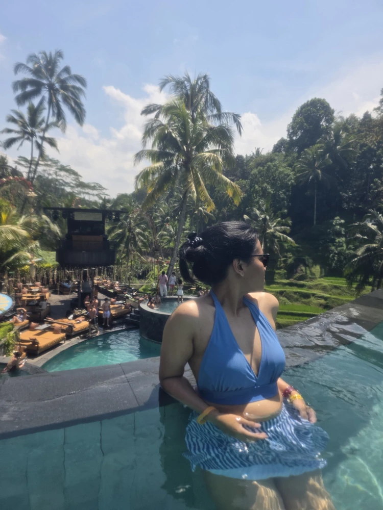 GIF uploaded by Juli