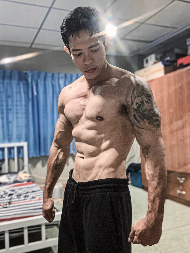 GIF อัปโหลดโดย Shady