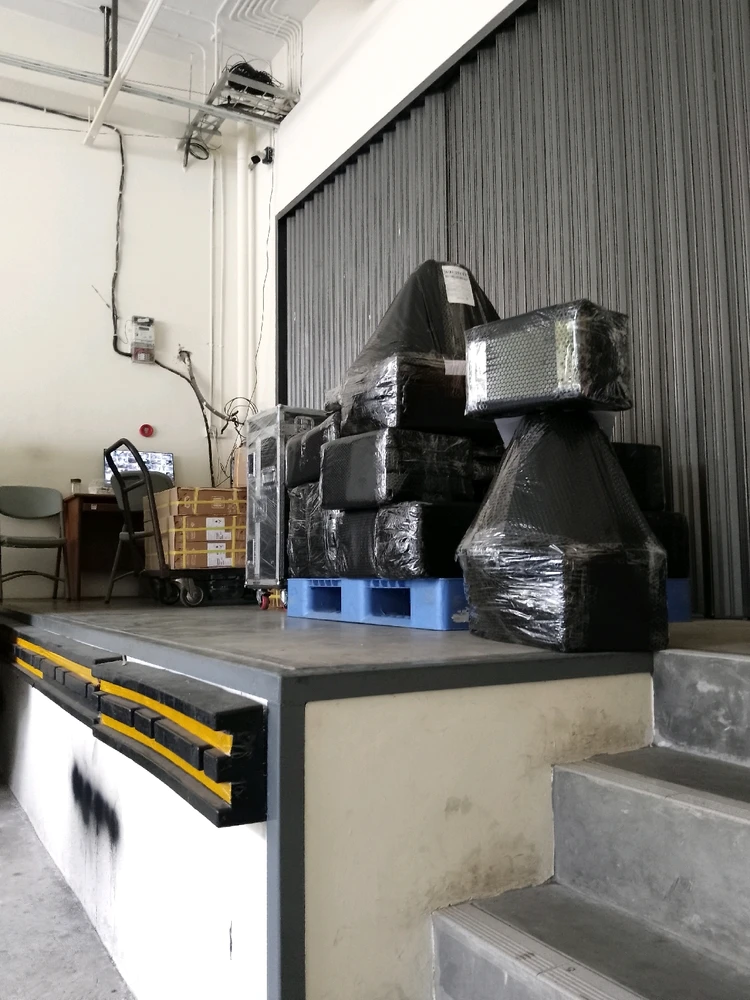 GIF diunggah oleh Hendrik