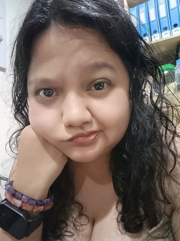 GIF na in-upload ni iamsarz