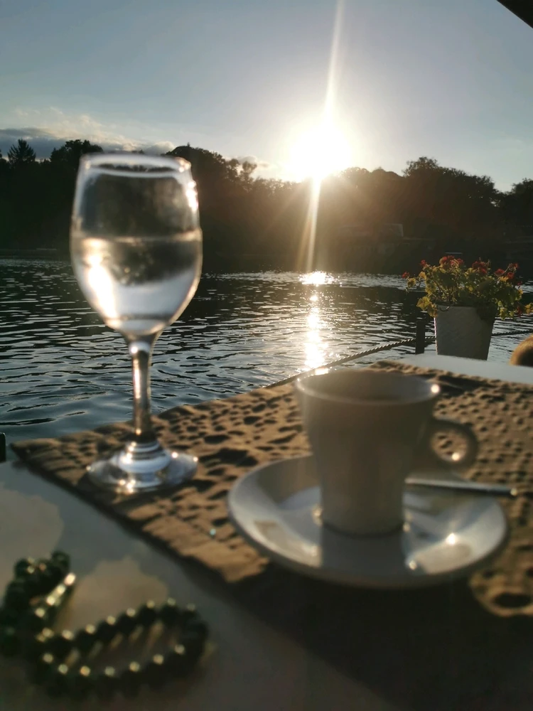 GIF ngarkuar nga Kadri