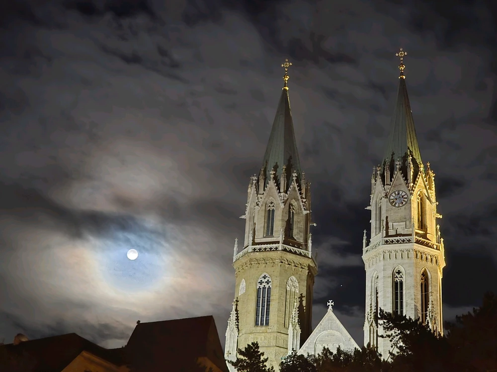 GIF diunggah dening Tan