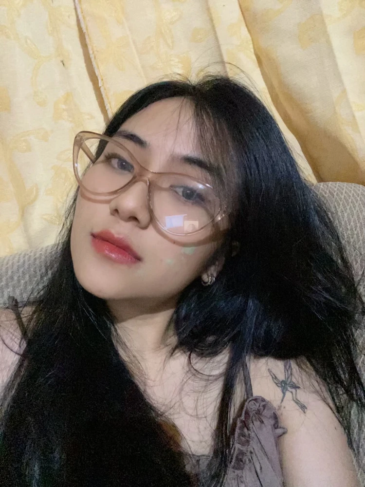 I-upload ni rose ang larawan