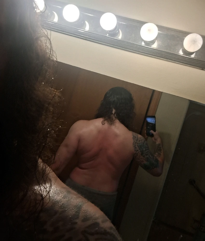 Post workout and shower back 💪