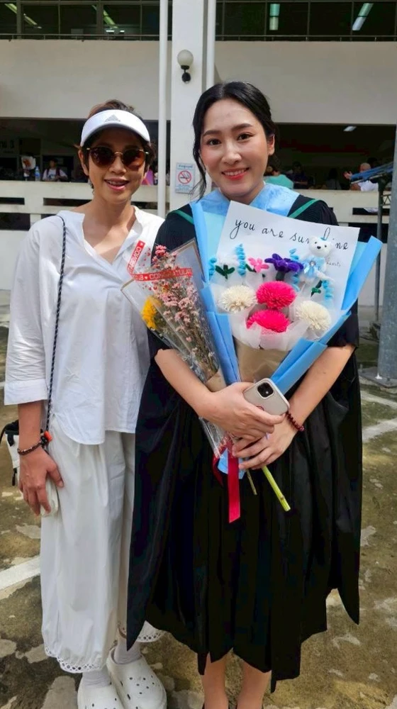 GIF uploaded by Ying