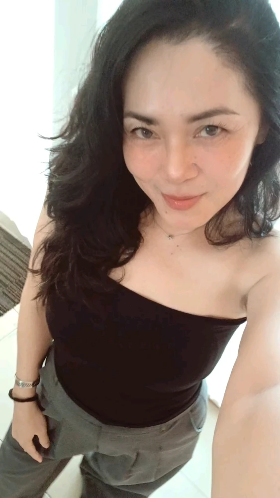 GIF uploaded by Meli