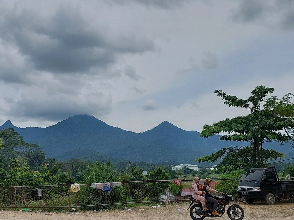 I-upload ni Yanti ang larawan