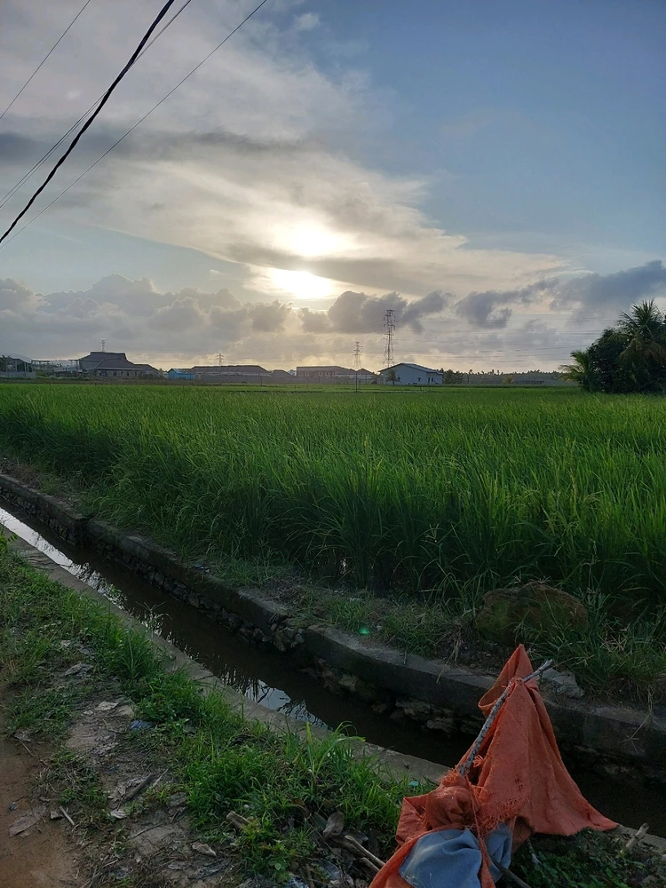 I-upload ni Yanti ang larawan