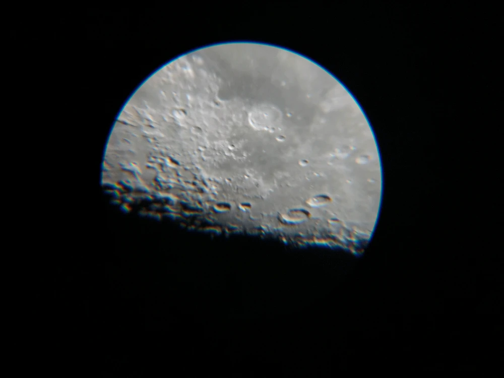 Photos with the largest magnification I can currently achieve of the moon