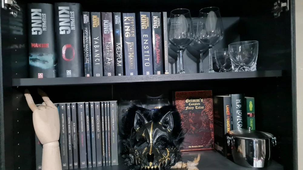 My horror section in my library 🙏🏻