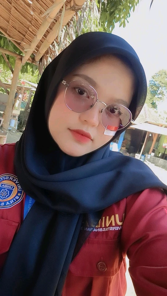 Gambar diunggah oleh Putrialee