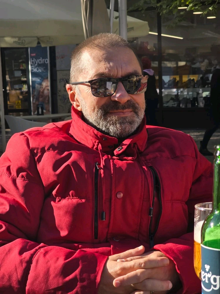 Imagine încărcată de Ares