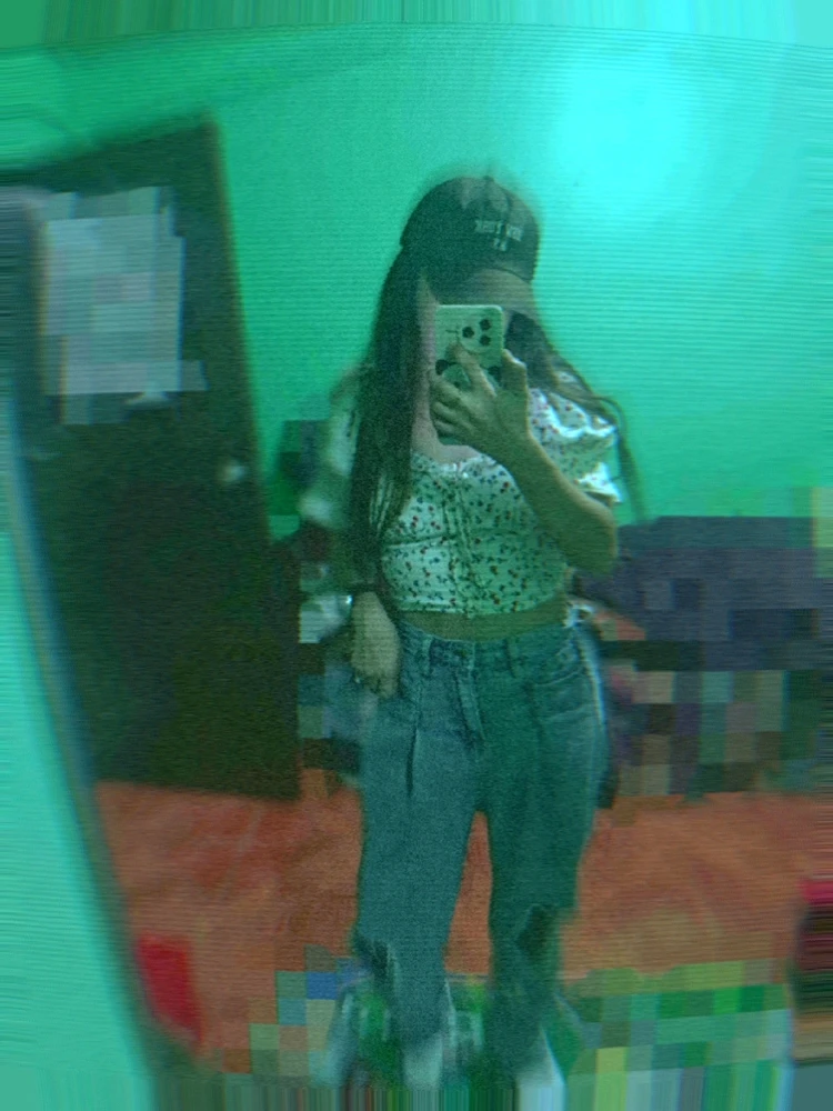 GIF na in-upload ni Abby