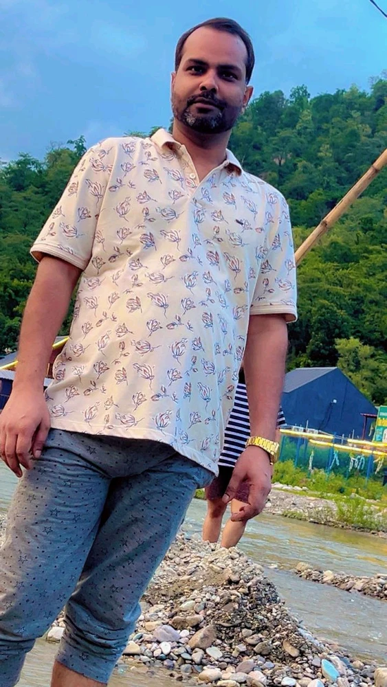 I-upload ni Vinod Mauryya ang larawan